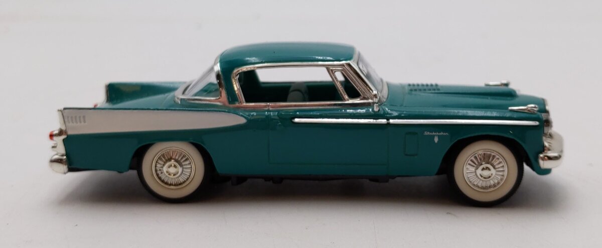 Road Signature 1:43 Scale NO.94254 1958 Studebaker Golden Hawk LN/Box