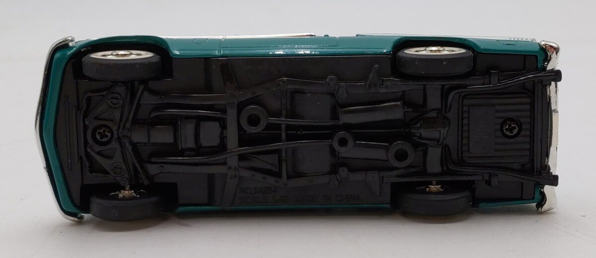 Road Signature 1:43 Scale NO.94254 1958 Studebaker Golden Hawk LN/Box