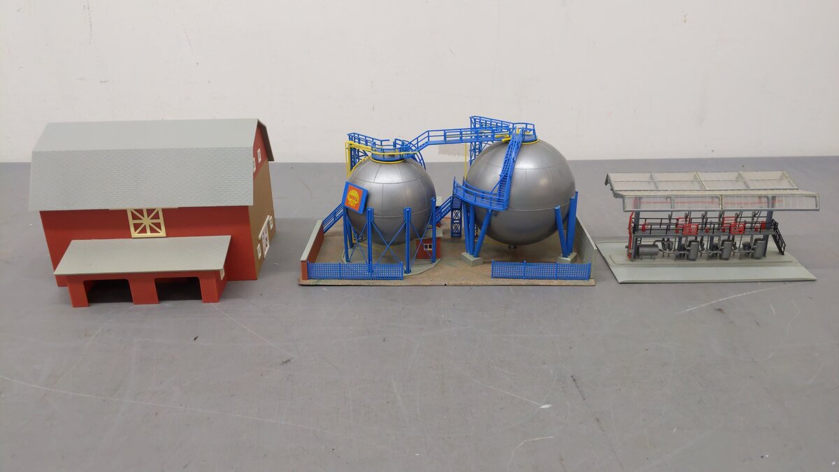 Kibri And Other N Scale Assorted Buildings [3] EX