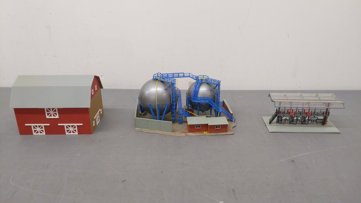 Kibri And Other N Scale Assorted Buildings [3] EX