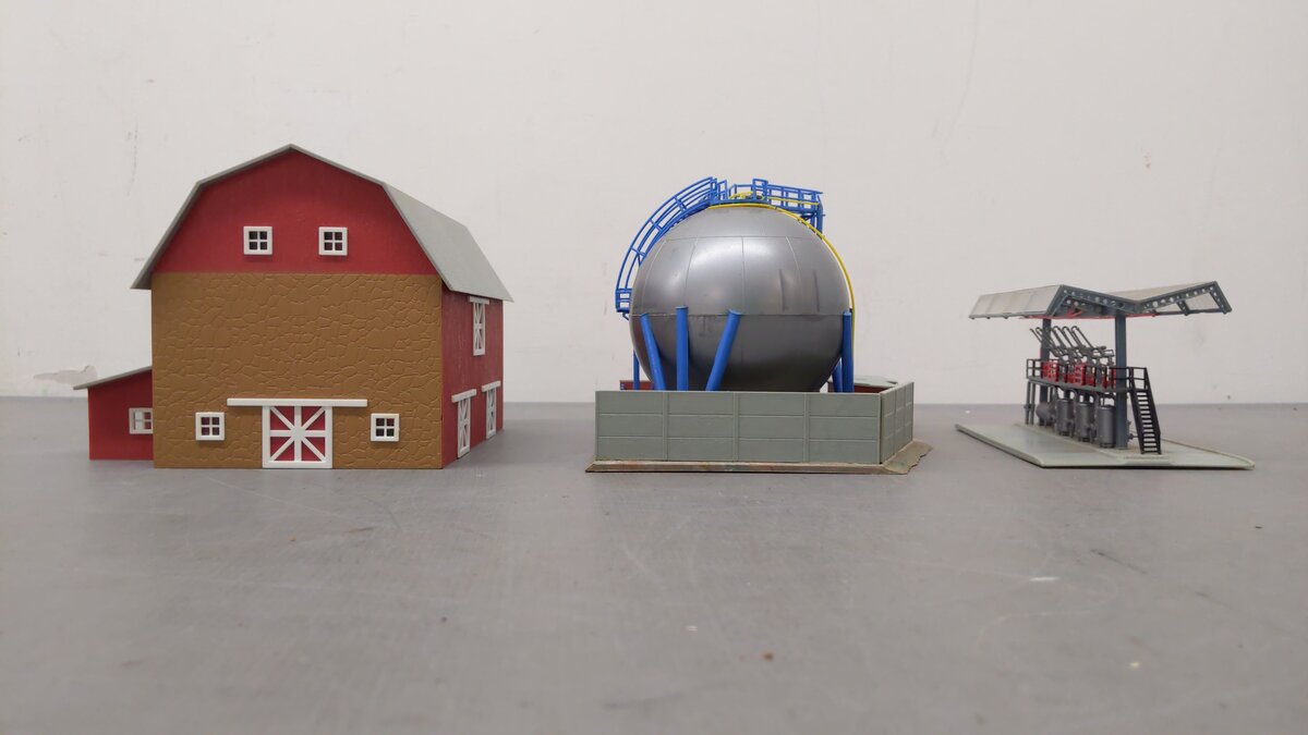 Kibri And Other N Scale Assorted Buildings [3] EX