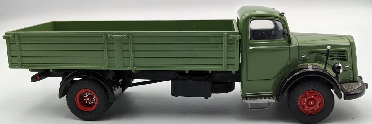 Schuco 1:43 Mercedes-Benz L 6600 Truck
