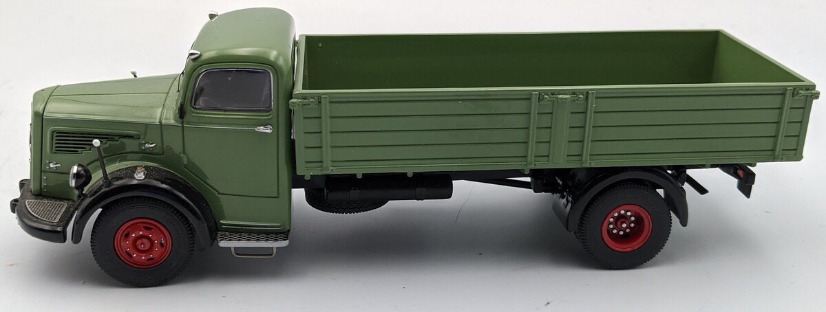 Schuco 1:43 Mercedes-Benz L 6600 Truck
