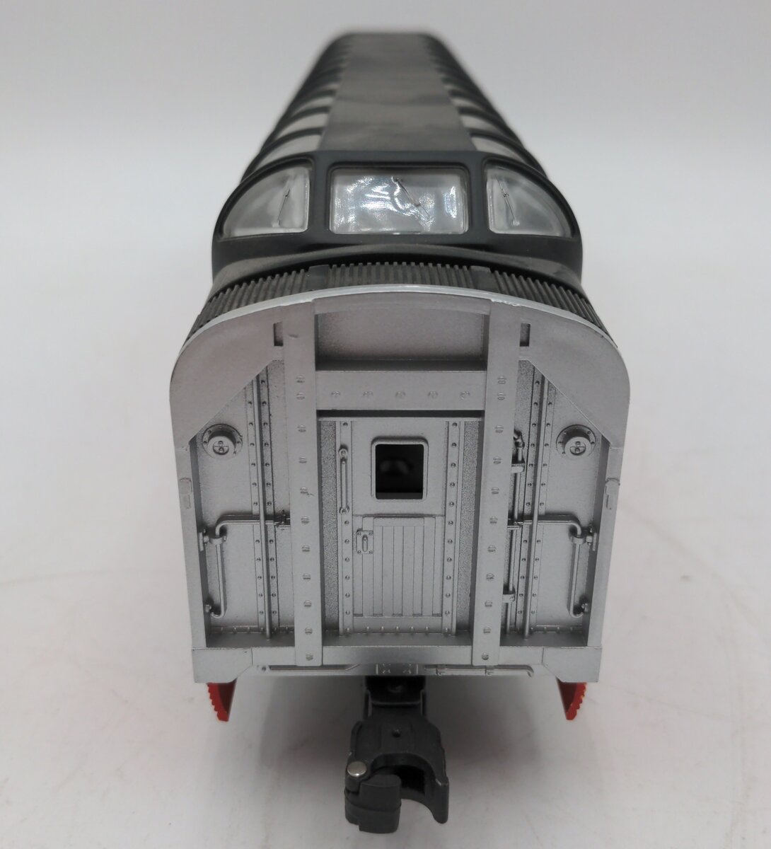 Lionel 6-19107 O Gauge Southern Pacific Daylight Full Vista Dome Passenger Car EX/Box