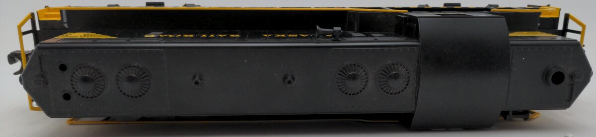 Williams GP9-242D O Gauge Alaska GP-9 Diesel Non-Powered Locomotive - 3 Rail EX