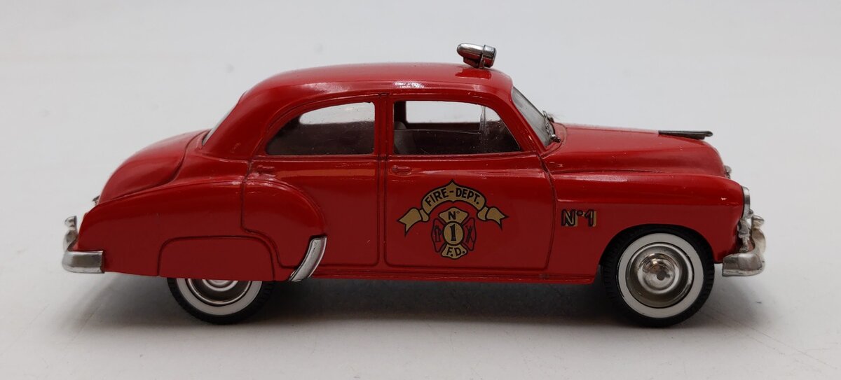 Solido 1:43 Scale No.4508 Chevrolet 1950 Styleline Sedan fire chief vehicle LN/Box