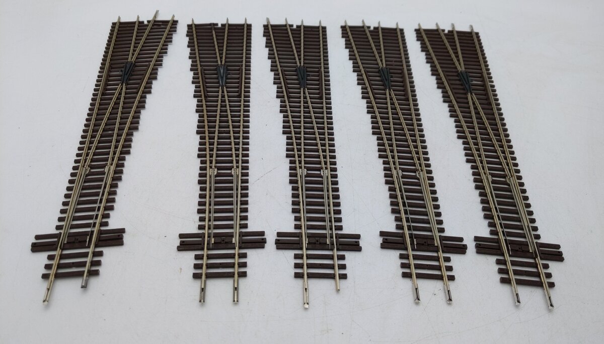 Atlas  HO Scale Code  11" Left/Right Turn Track Sections [5] LN