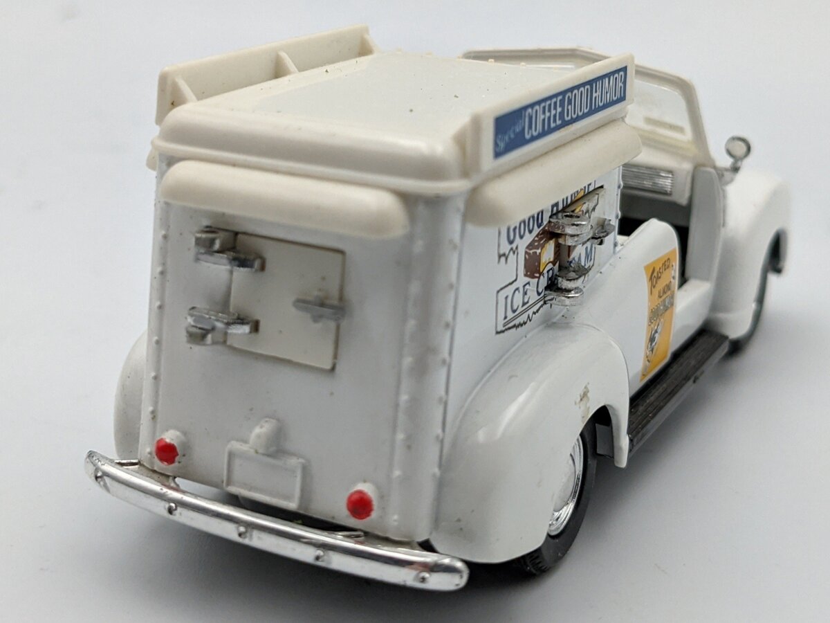 Road Champs 48234 1:43 Good Humor 1953 Chevrolet Truck Limited Edition VG