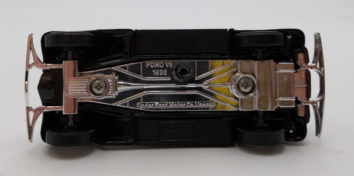 Solido 1:43 Scale Ford V8 1936 LN/Box