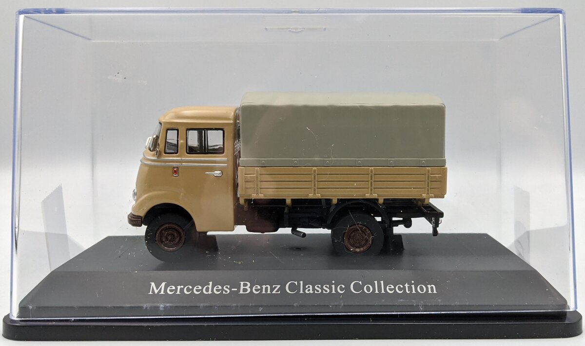 Premium ClassiXXs 1:43 Mercedes-Benz L319 Cream Truck