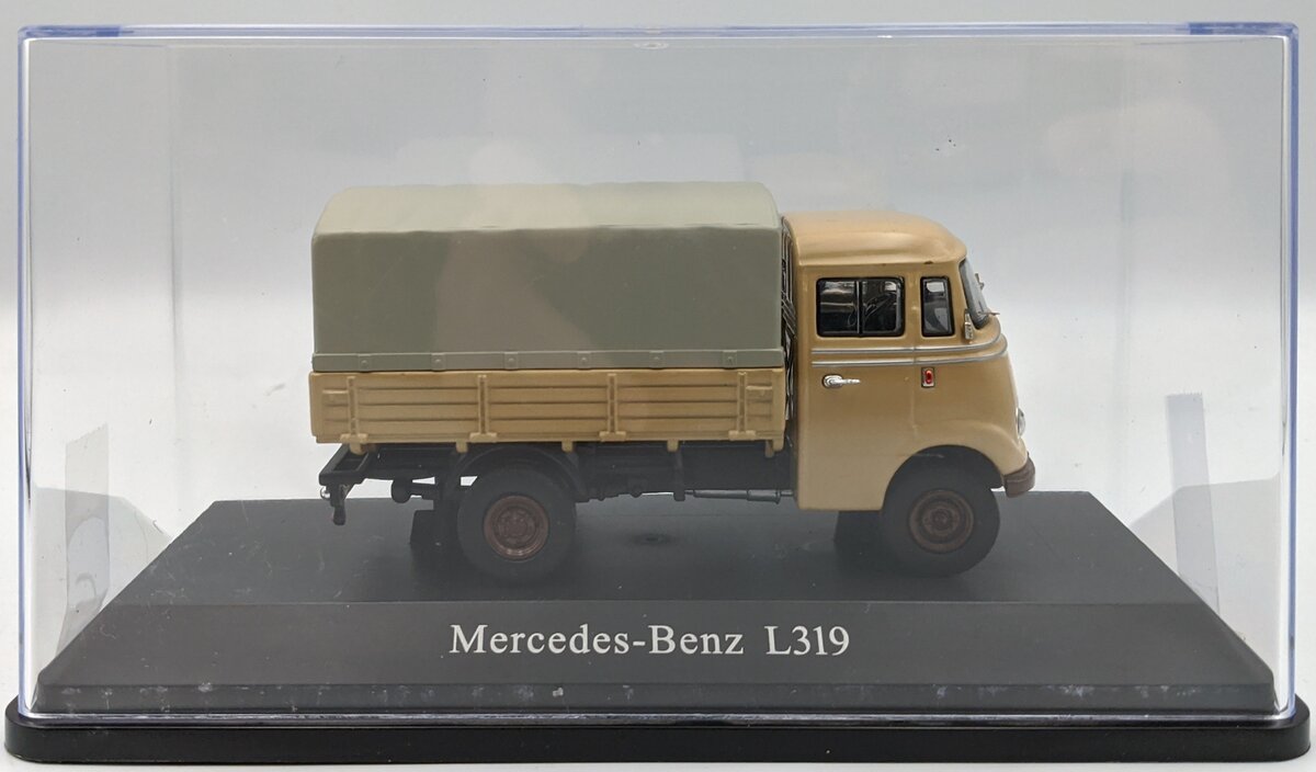 Premium ClassiXXs 1:43 Mercedes-Benz L319 Cream Truck