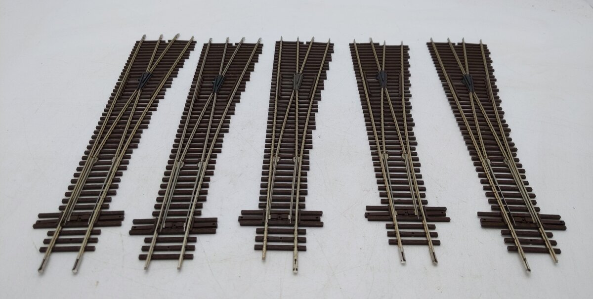 Atlas  HO Scale Code 83 11" Left & Right Track Sections [5] EX