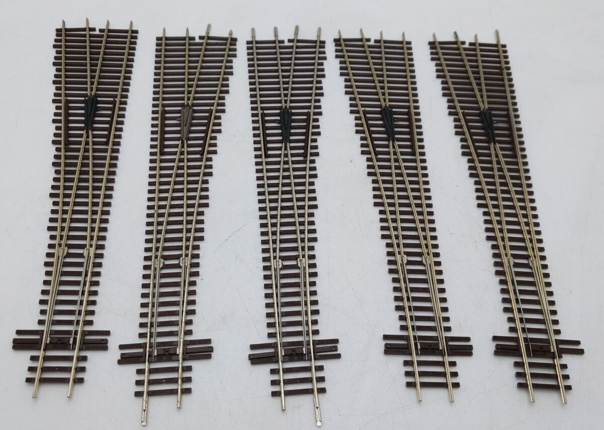 Atlas  HO Scale Code 83 11"Left & Right Track Turn Sections  [5] EX