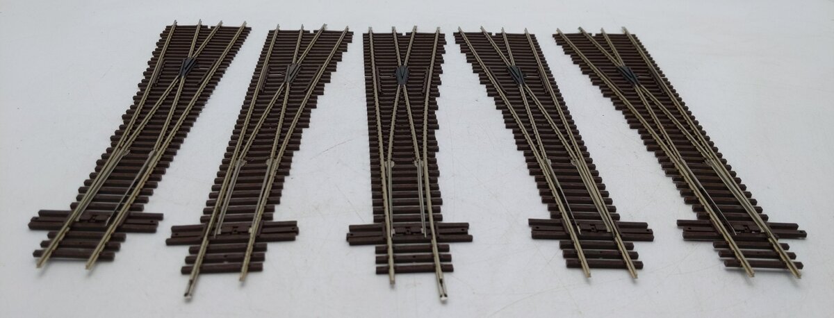 Atlas  HO Scale Code 83 11"Left & Right Track Turn Sections  [5] EX