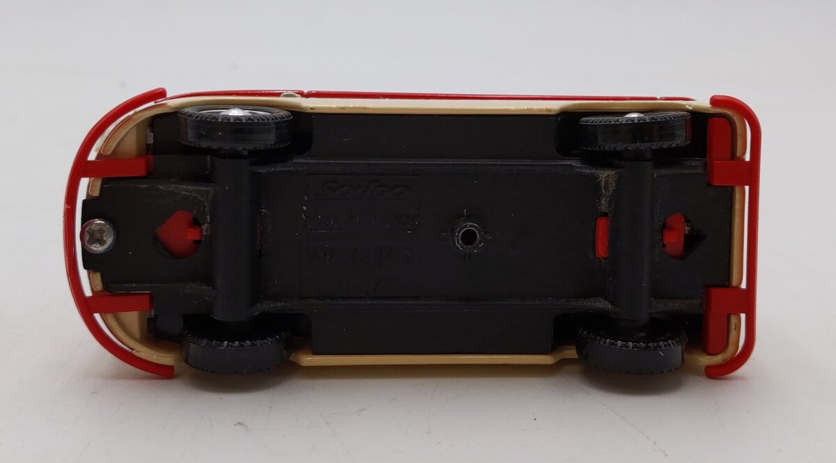 Solido 1:43 Scale 1962 Volkswagen T1 Panel Van LN/Box