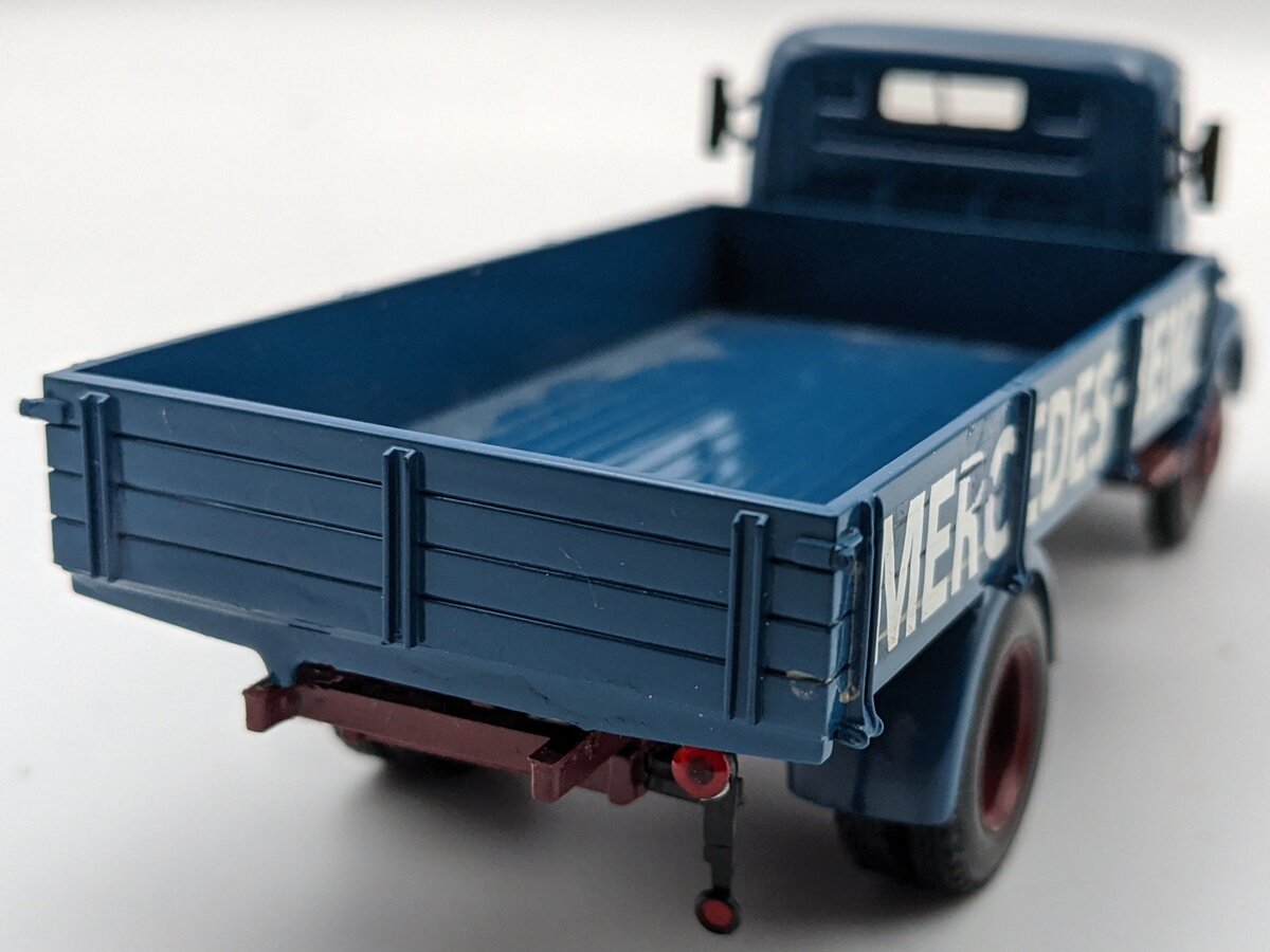 Minichamps 350021 1:43 Mercedes-Benz L 3500 Canvas Truck