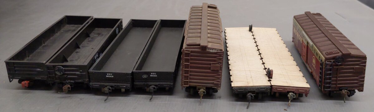 HO Scale Assorted Freight Cars [8] EX