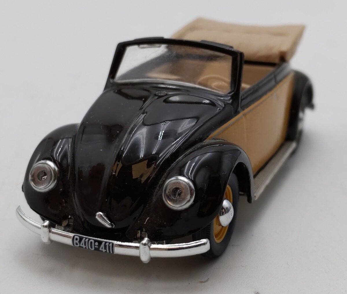 Vitesse 1:43 Scale 1949 Volkswagen Open Cabriolet (brown and tan) EX/Box