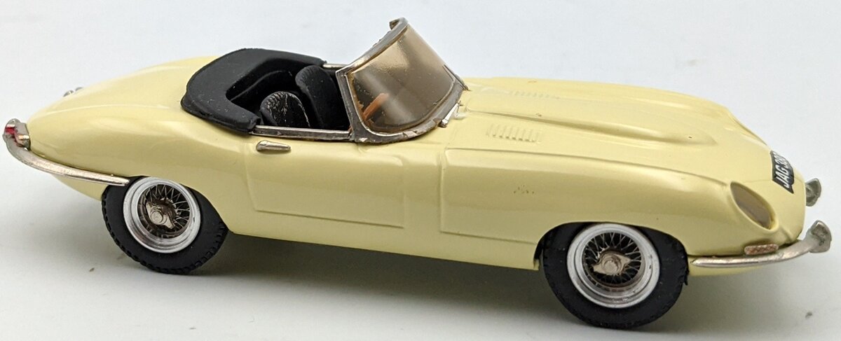 SmallWheels 1:43 1965 E Type Jaguar Roadster VG/Box