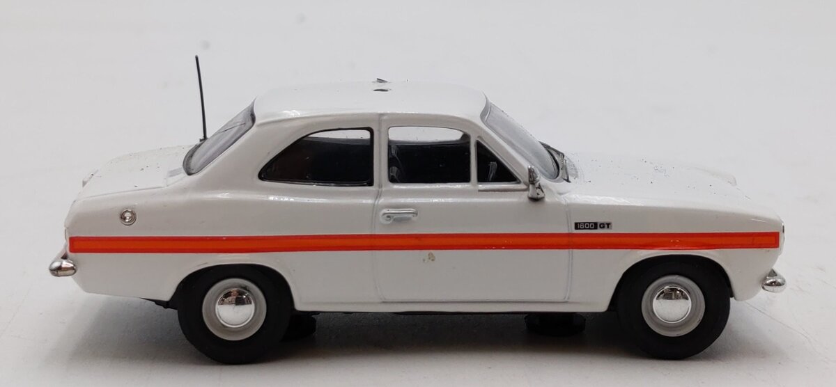 Trofeu 1:43 Scale 510 Ford Escort RS 2000 "White" EX/Box