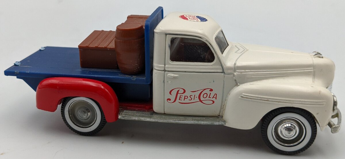 Solido 1:43 4427 Dodge Plateau Pepsi Truck 1940
