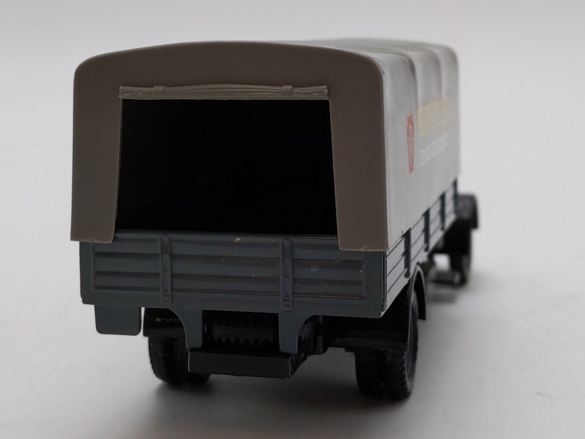 Corgi Classics 1:43 Scale 98455 White Canvas Back Truck LN/Box