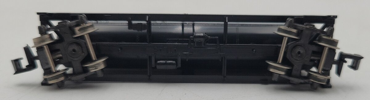 Atlas 2295 N Scale Dupont 3 Dome Tank Car #X3246 LN/Box