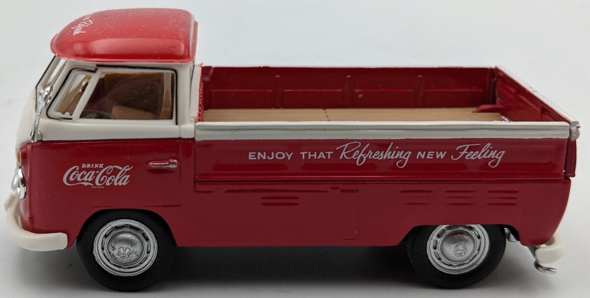 Motor City 440546 1:43 Coca-Cola - 1962 Volkswagen T1 Pickup in Red EX