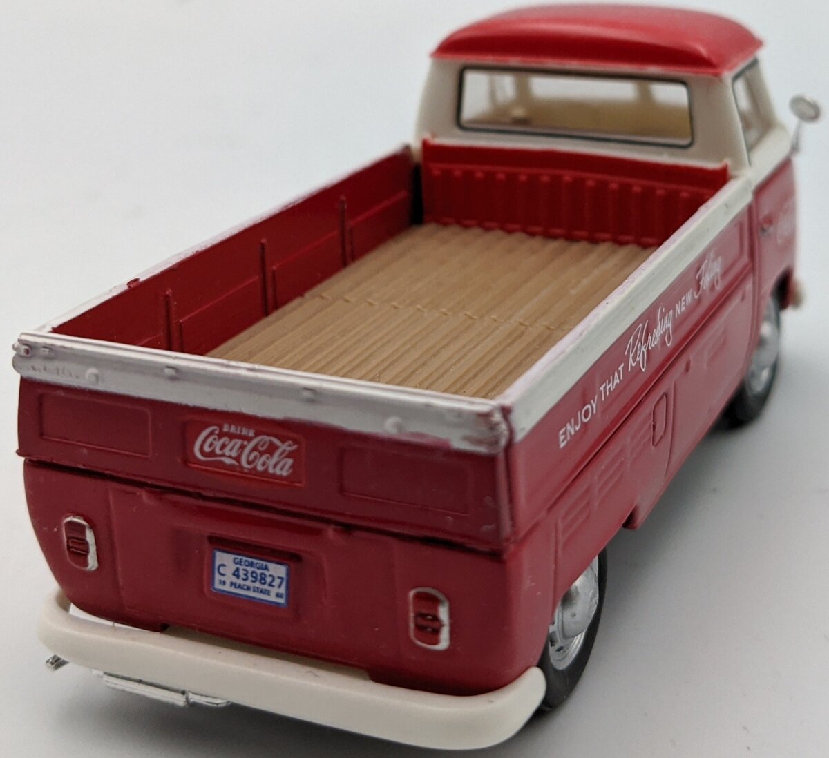 Motor City 440546 1:43 Coca-Cola - 1962 Volkswagen T1 Pickup in Red EX