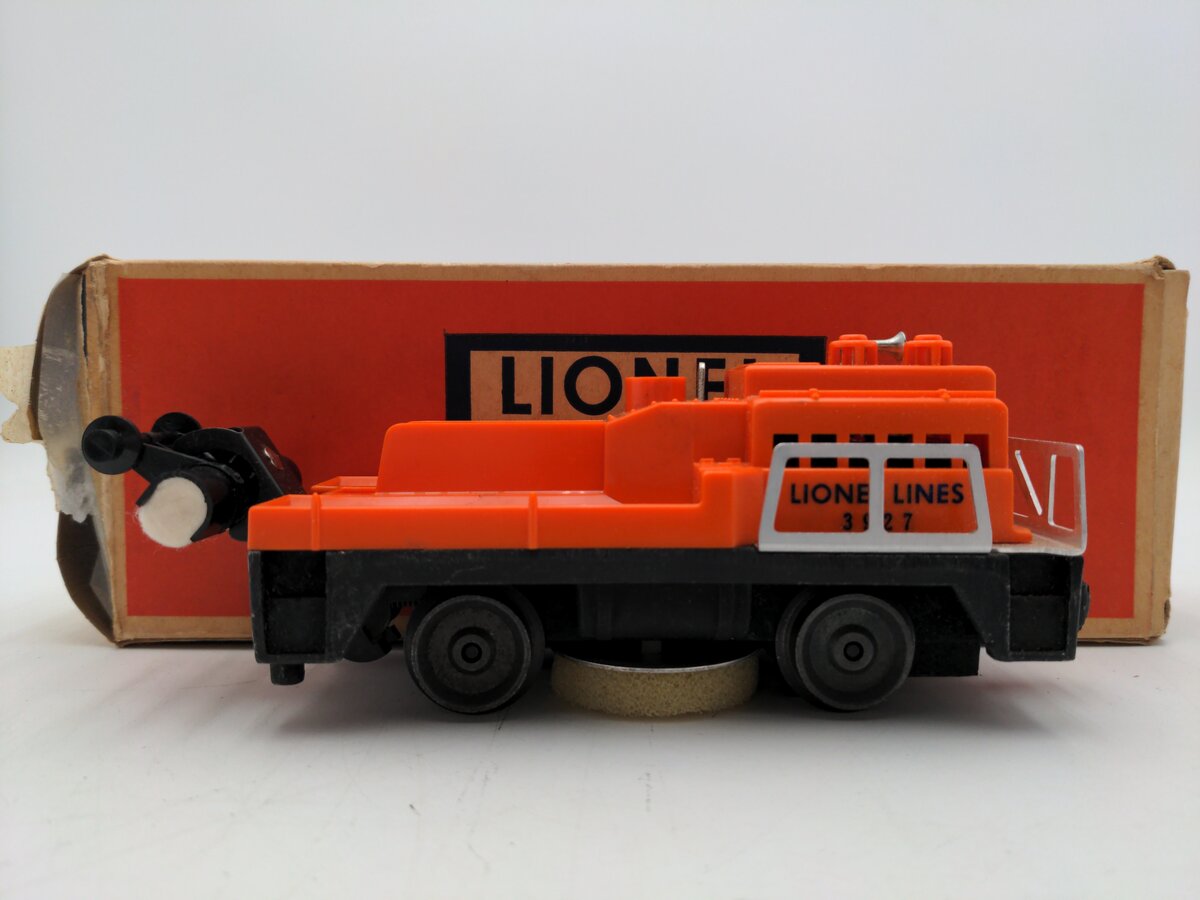 Lionel 3927 O Vintage Postwar Motorized Track Cleaner Car #3927 VG/Box