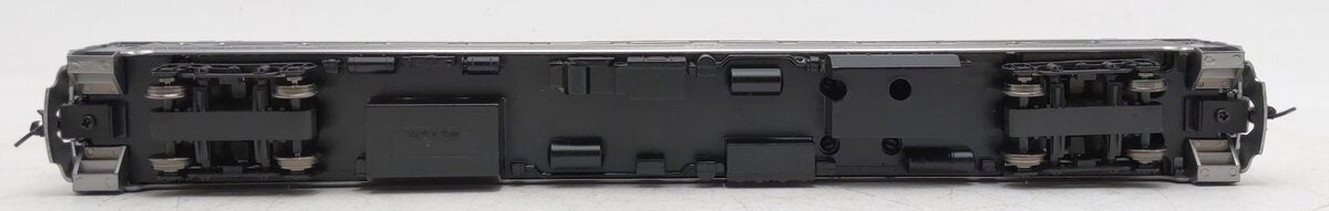 Walthers 920-35252 HO Scale CNW Budd RDC-1 Coach Passenger Car #9933 EX