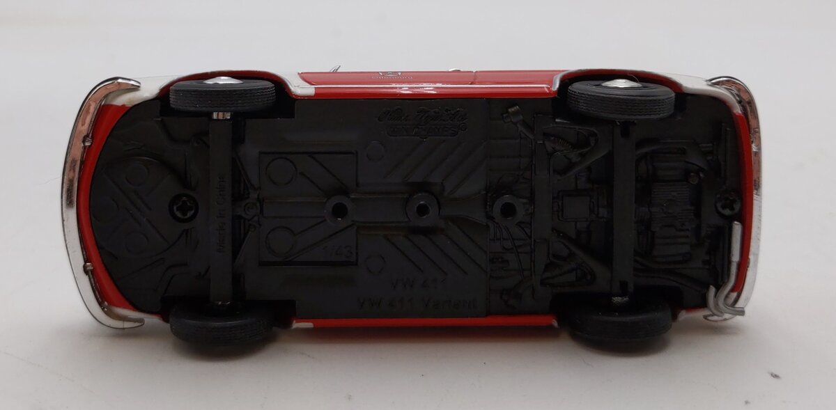 Minichamps 1:43 Scale 1969 Volkswagen 411 LE Variant fire department vehicle EX/Box