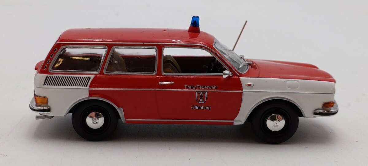 Minichamps 1:43 Scale 1969 Volkswagen 411 LE Variant fire department vehicle EX/Box