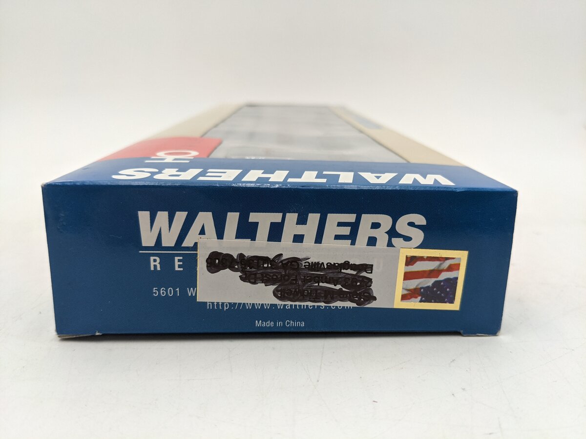 Walthers 932-6799 HO Undecorated Pullman Standard 64-Seat Coach LN/Box