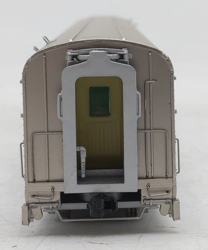 Broadway Limited 532 HO Scale WP 16-Section Sleeper "Silver Palm" #871 EX