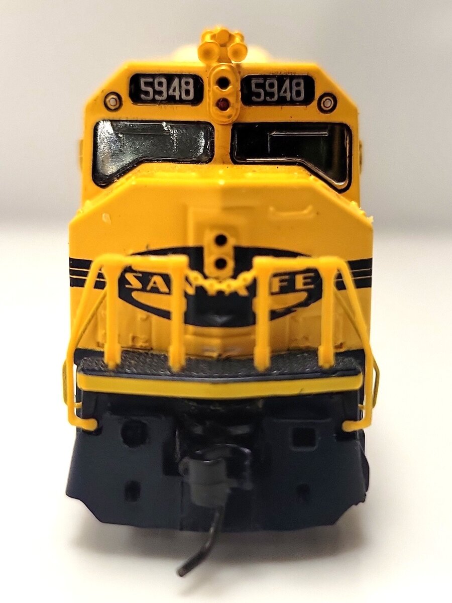 Athearn 16827 N Santa Fe FP45 Freight Warbonnet #5948 EX/Box