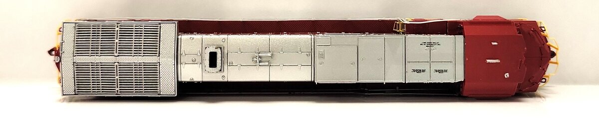 Scale Trains SXT38516 N Scale Santa Fe GE C44-9W Diesel Locomotive #640 LN/Box