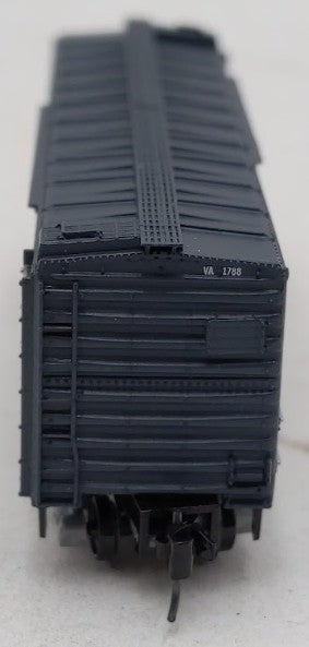 Micro-Trains 50200506 Z Scale Virginia 40' Standard Plug-Door Boxcar #1788 EX/Box