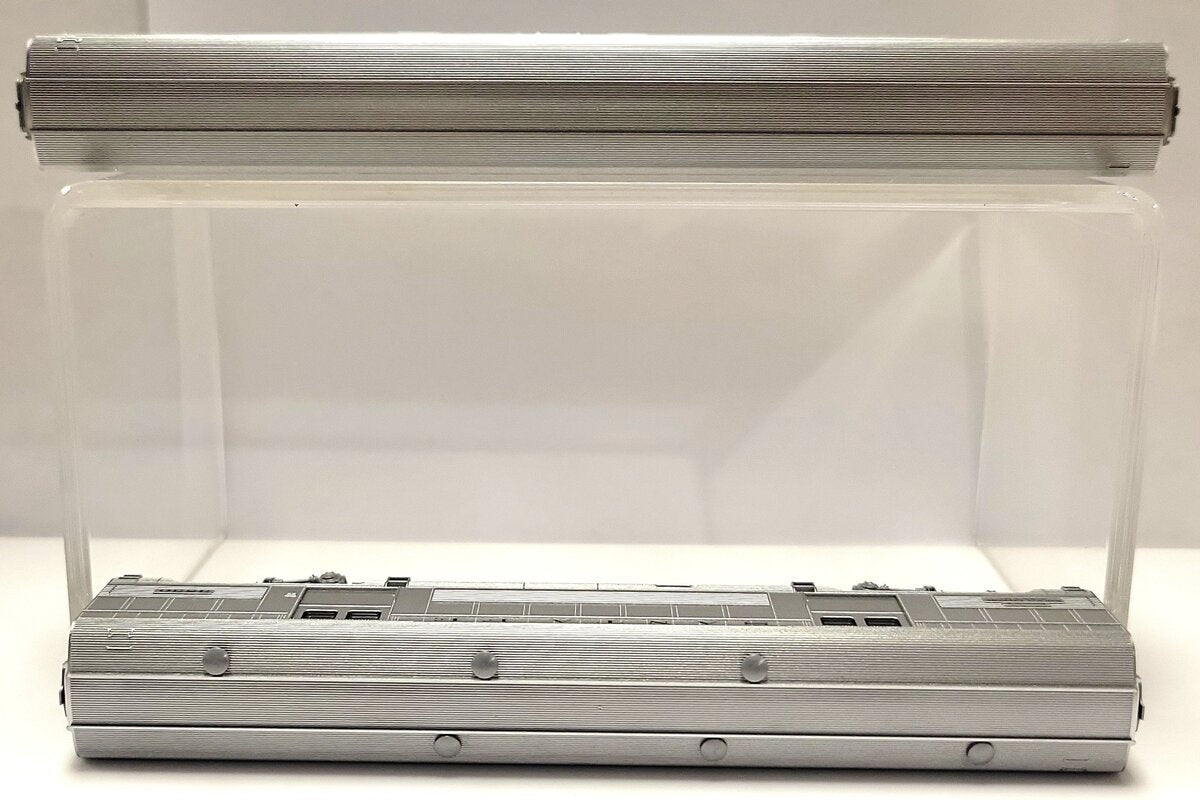 Kato 106-7117 N Santa Fe Storage Mail & Coach Passenger Car #3530,#703 LN/Box