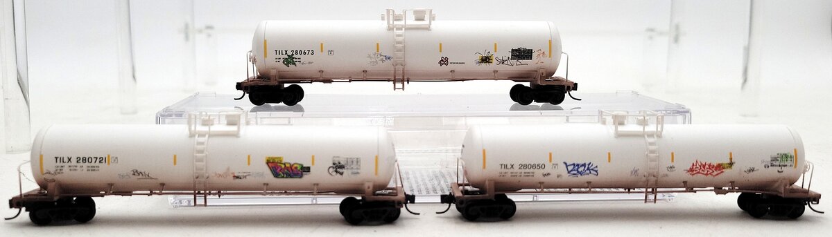 Micro-Trains 98305059 N TILX Weathered 56' Tank Car with Jewel Cases (Set of 3) EX/Box