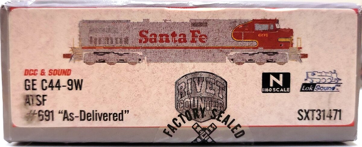 Scale Trains SXT31471 N Scale Santa Fe GE C44-9W Diesel Locomotive #691 EX/Box