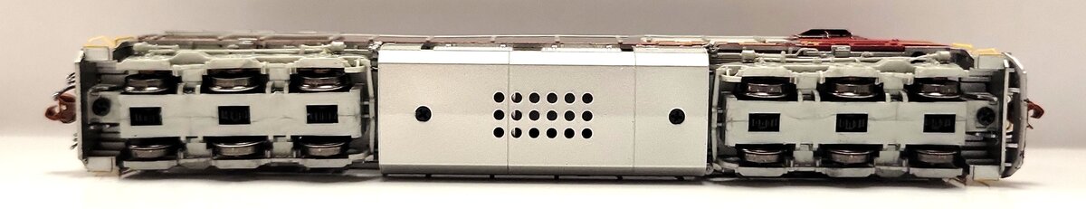 Scale Trains SXT38512 N Scale Santa Fe GE C44-9W Diesel Locomotive #628 LN/Box