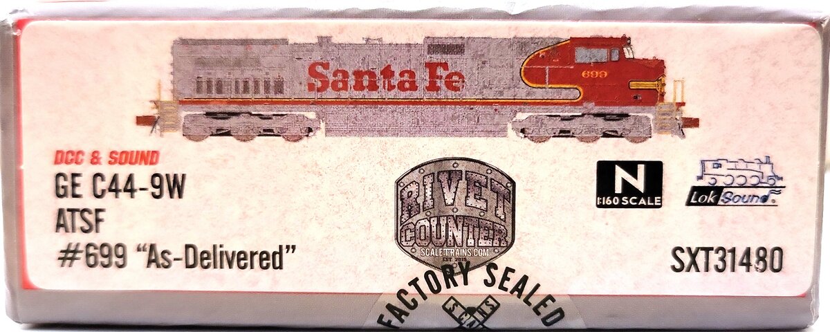 Scale Trains SXT31480 N Scale Santa Fe GE C44-9W Diesel Locomotive #699 EX/Box