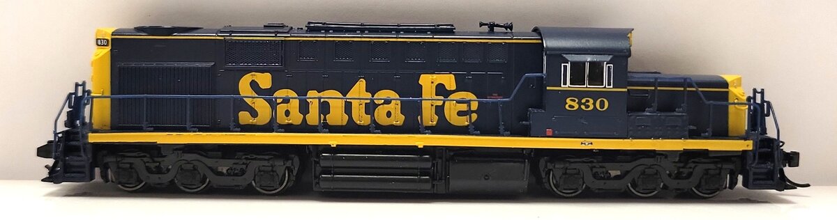 Broadway Limited 6611 N ATSF Alco RSD-15 Diesel Locomotive #830 w/ Sound/DC/DCC