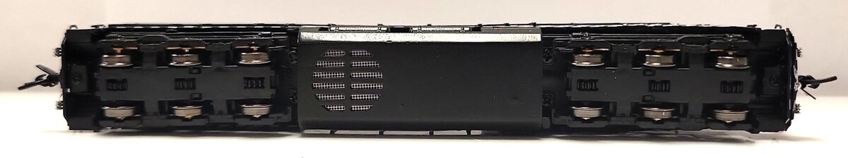 Broadway Limited 7305 N ATSF GE ES44AC Diesel Locomotive Sound/DC/DCC #785 LN/Box