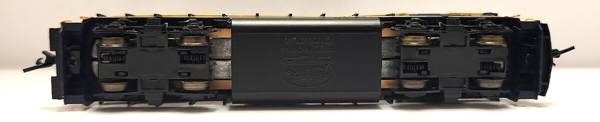 Atlas 49851 N Scale Santa Fe GP-38 Diesel Locomotive #3524 LN/Box