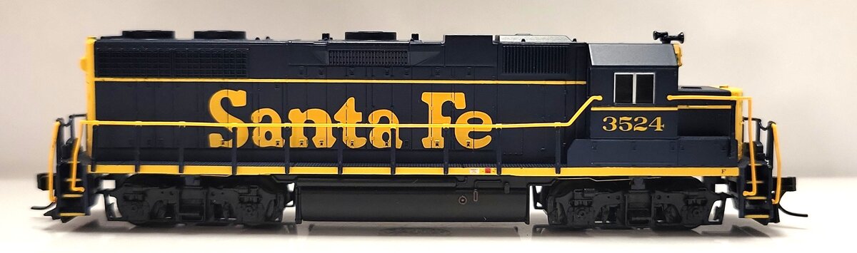 Atlas 49851 N Scale Santa Fe GP-38 Diesel Locomotive #3524 LN/Box