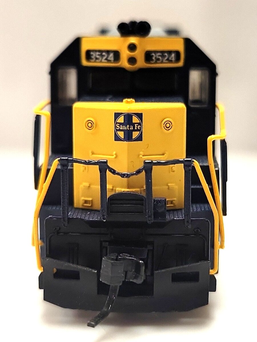 Atlas 49851 N Scale Santa Fe GP-38 Diesel Locomotive #3524 LN/Box