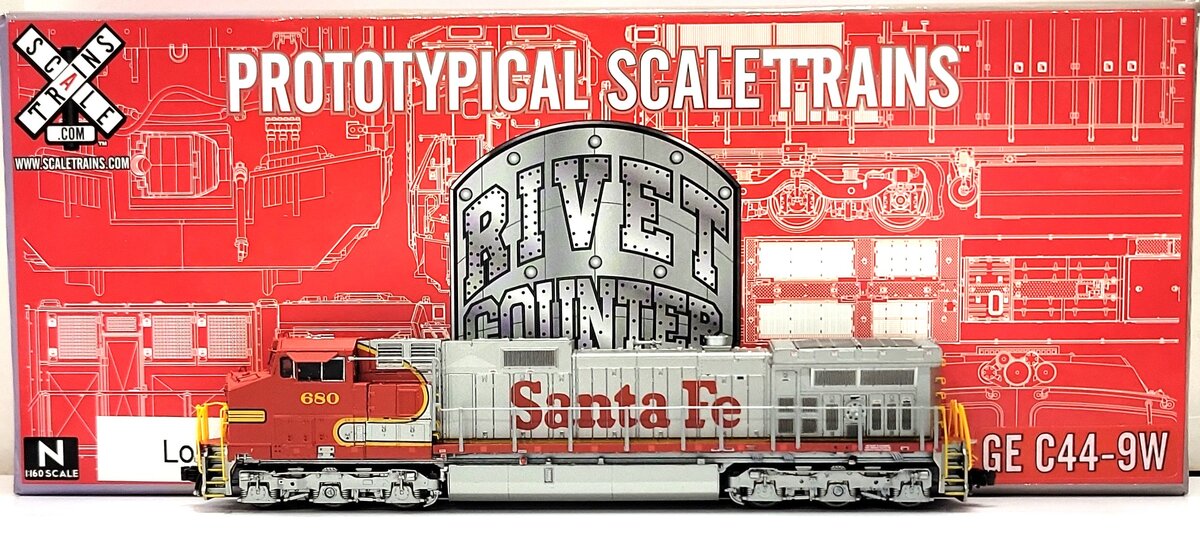 Scale Trains SXT31470 N Santa Fe GE C44-9W Diesel Locomotive #680 LN/Box