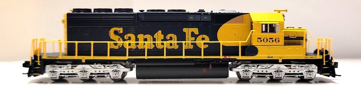 Broadway Limited 7951 N ATSF EMD SD40-2 Diesel Locomotive - Sound/DC/DCC #5056 LN/Box